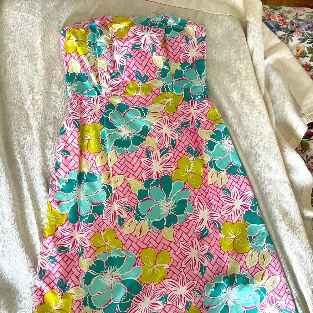 Simply elegant Lilly Pulitzer strapless sundress